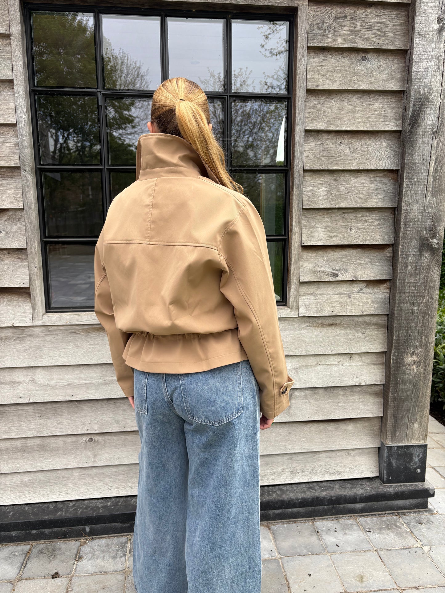 Alice Trenchcoat