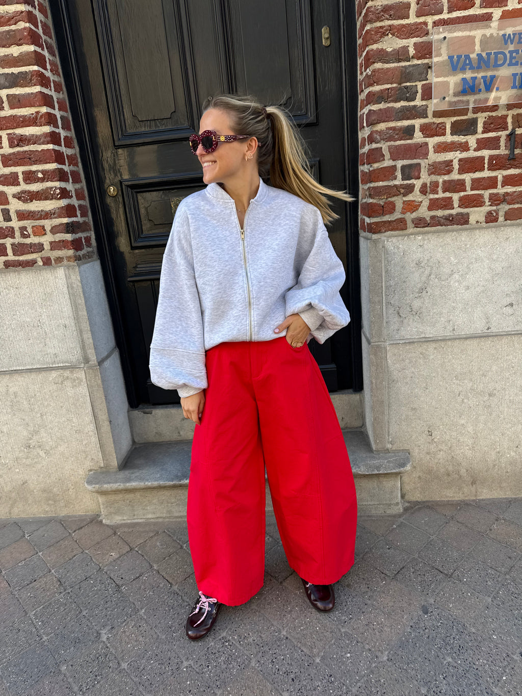 Rouge trousers